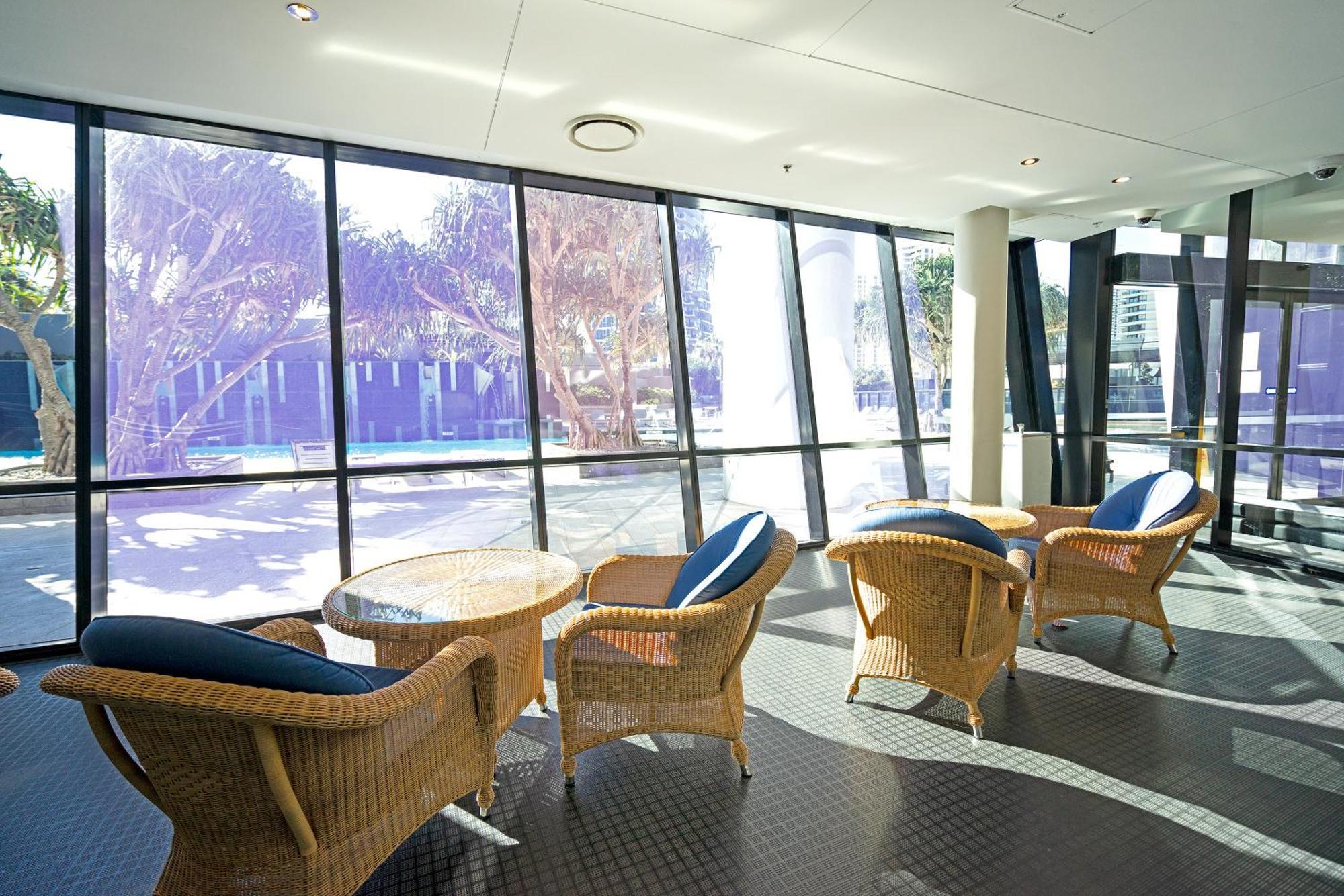 Apartment Skyline Serenity 3-bedroom
