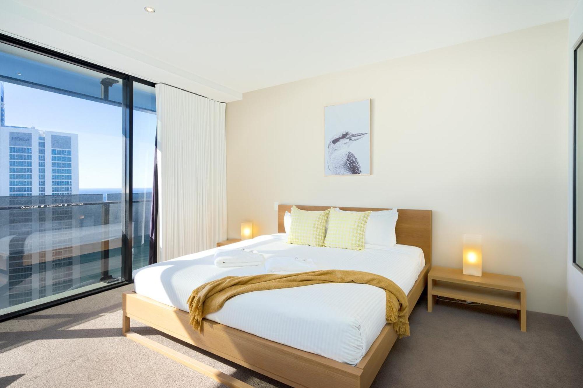 Apartment Skyline Serenity 3-bedroom