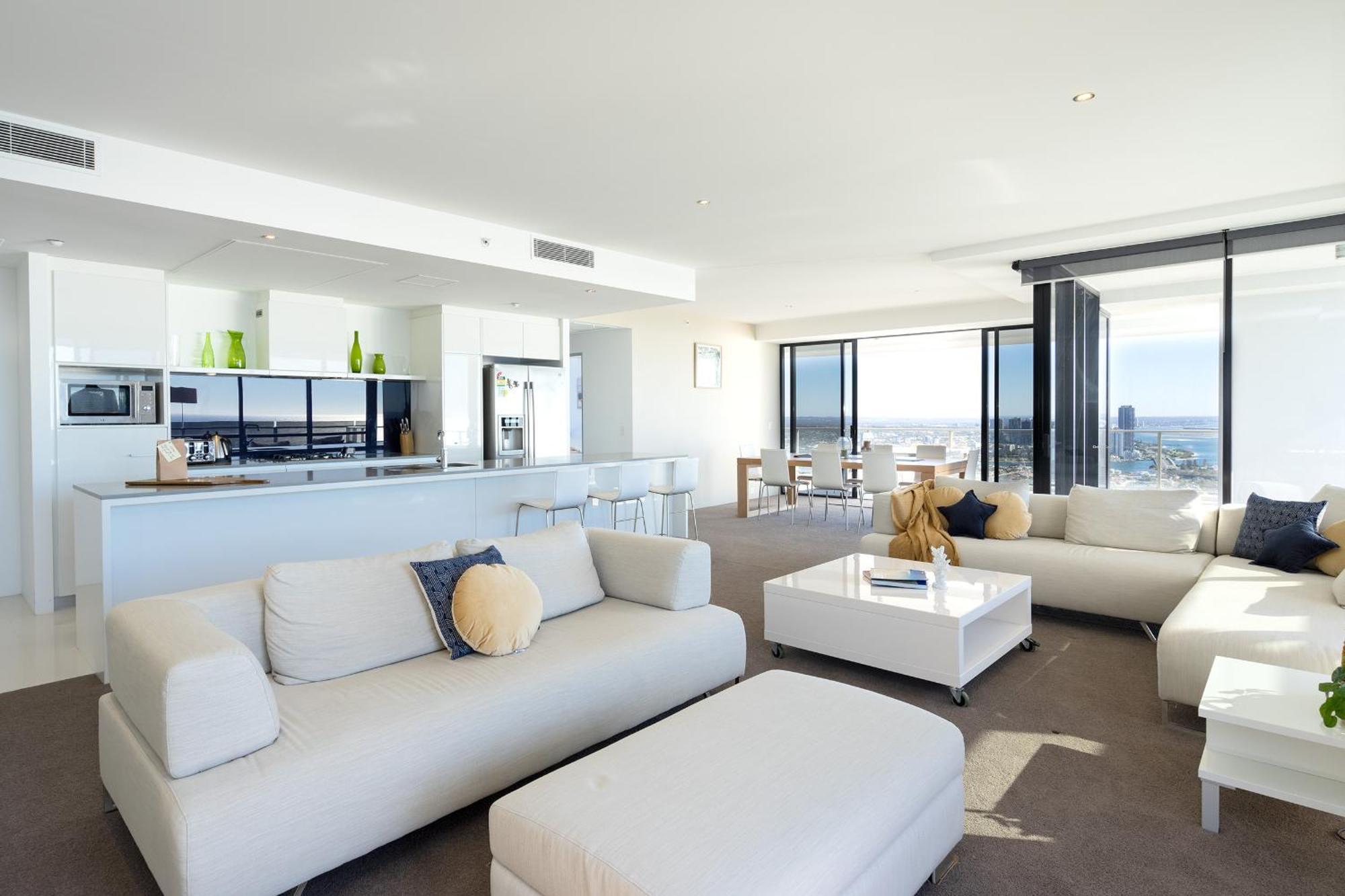 Apartment Skyline Serenity 3-bedroom